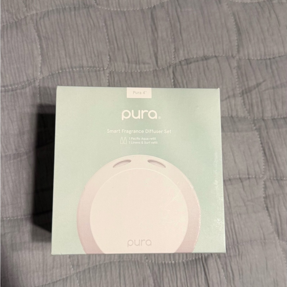 Pura 4 White Smart Fragrance Diffuser Set